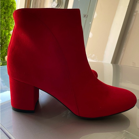 NWT INC International Concepts Red Lava Suede Close Toe Ankle Boots, Size 8 - Picture 8 of 12